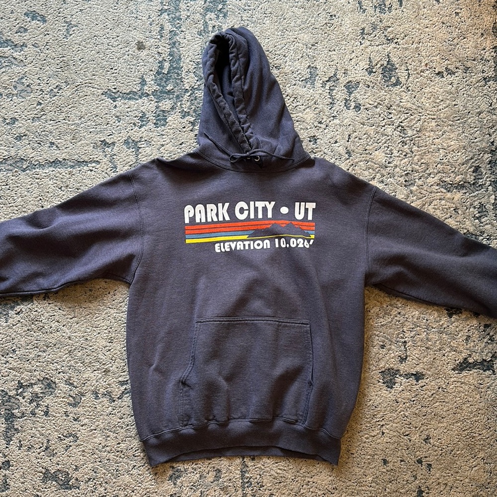 Park City Hoodie Size L